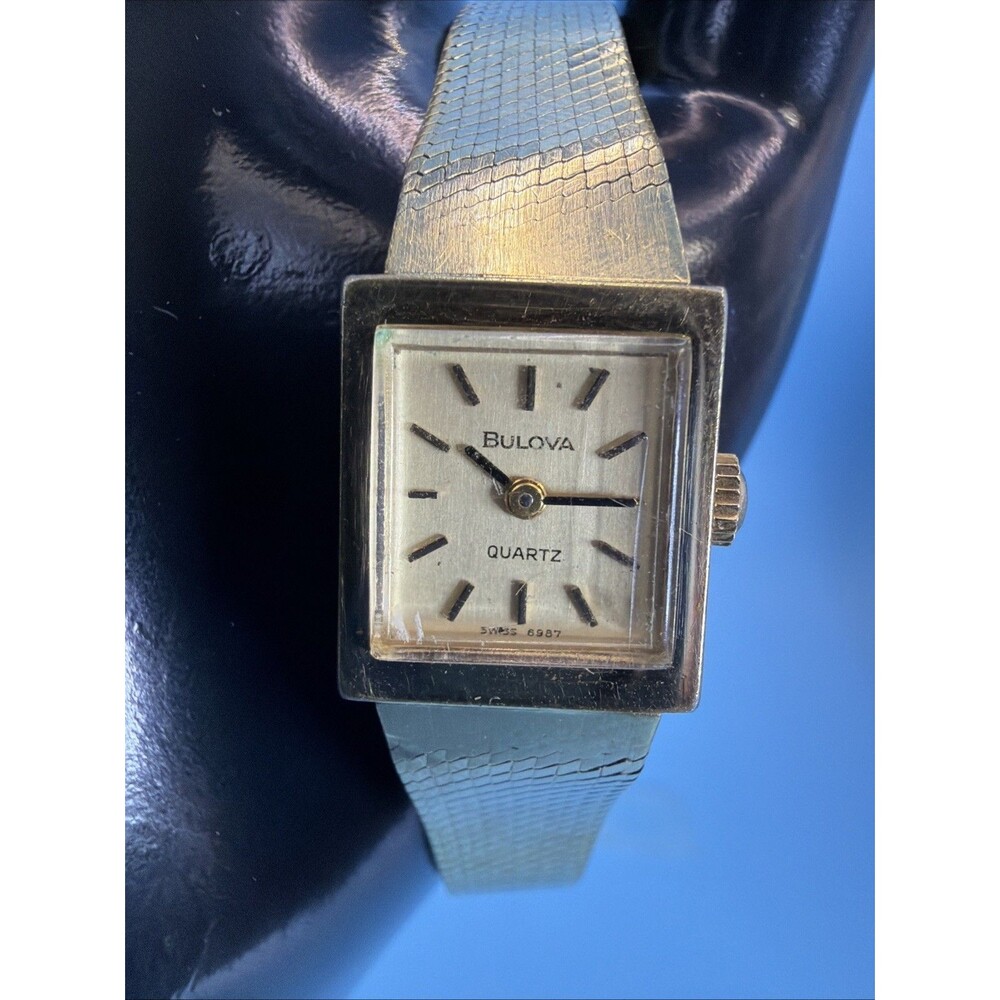 Beautiful Vintage Swiss Bulova Gold Watch Works Great! New Battery.